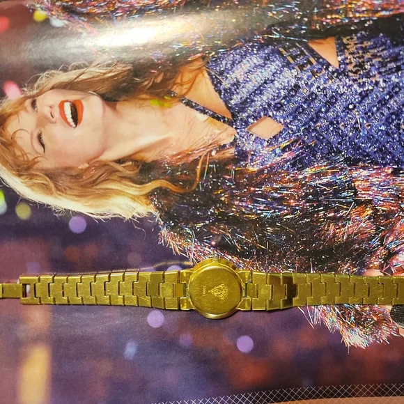 2XHP- VINTAGE WOMEN'S GUCCI BLACK FACE GOLD PLATED,STAINLESS STEEL WATCH/#3300L - Picture 3 of 13